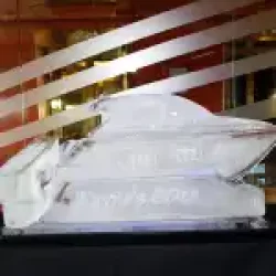 Motor-boat-with-luge-SUNBORN-HOTEL-1